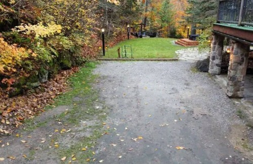 Dysart et al Cottage | 3 Waterfront Cottage with 2 Hot tubs on 2 acre