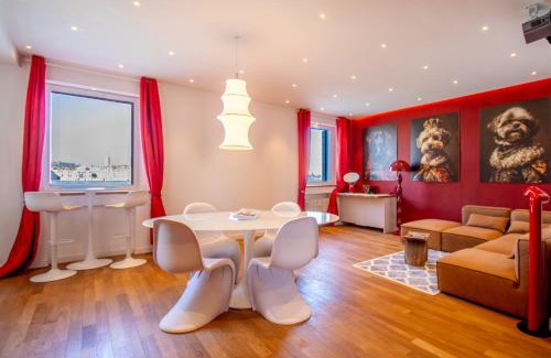 Isola San Giorgio Maggiore Apartment | 3 Windows on St Mark - Canal View Apartment