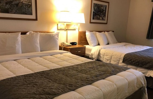 Thorp House | 3 x Double Queen Accommodation at FairBridge Inn & Suites Thorp