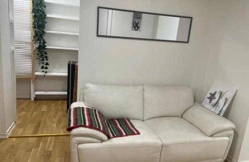 Am Pragfriedhof Apartment | 3-Zimmer-Wohnung mit Terrasse in zentraler Lage