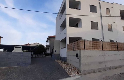 Barbat na Rabu Apartment | 3 Zimmer Wohnung Neubau 100 Meter zum Strand