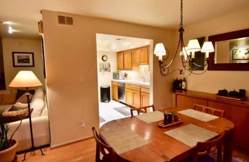 Oak Park House | 30 day minimum: Beautiful Upper West Townhome