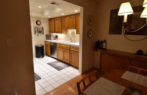 Oak Park House | 30 day minimum: Beautiful Upper West Townhome