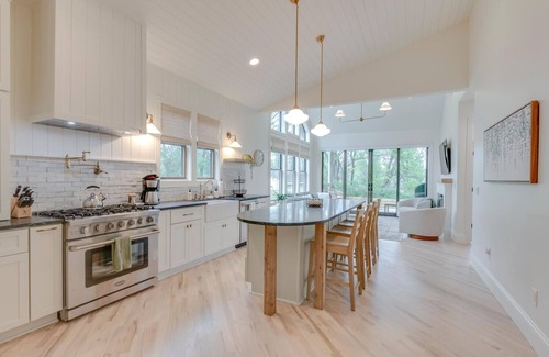 East End House | 30 Day Minimum - Elegant Home in East Nashville