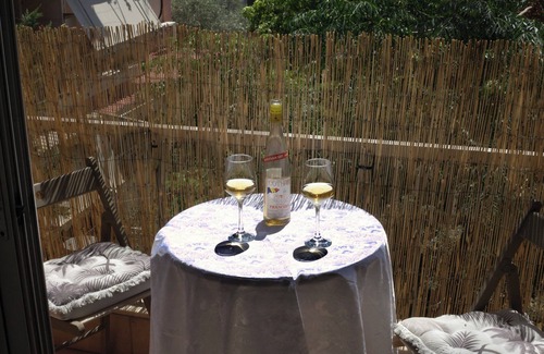 Metamorfosi Apartment | 30 minutes from the airport apartment 50 sq.m. in a quiet area of ​Athens.