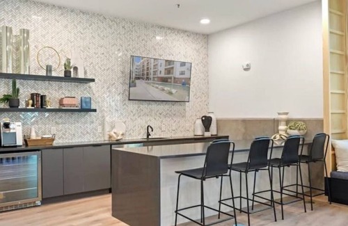 West Campus Condo | 30 night minimum in West Austin Walk to UT and Austin's best parks, pet friendly