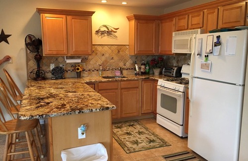 North Wildwood Condo | 300 E 17th Ave, Unit F, North Wildwood, NJ