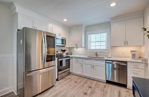 Surf City Hotel | 3002 Queen Suite, 3rd Floor Surfside