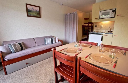Chamrousse Apartment | 300m from ski slopes, 11st floor, balcony, parking, tv, ski locker, 19m², Chamrousse