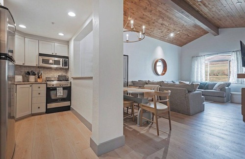 Zermatt Villa | 3021/23 4-Star Zermatt Villa-Newly Remodeled!
