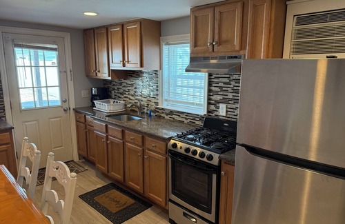 Seaside Heights House | 304 Webster Ave 2nd floor apartment- sleeps 10 w/beach badges - walk to beach