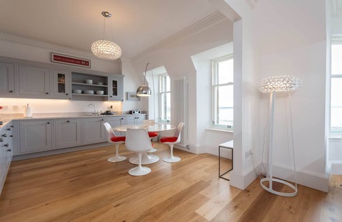 St. Andrews Apartment | 30C The Scores