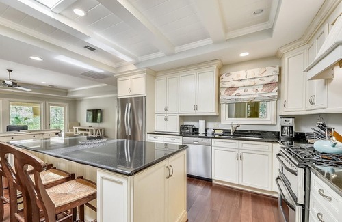 Heritage Woods House | 32 Old Military ~Private Pool in the Heart of Sea Pines! Close to Beach and Golf