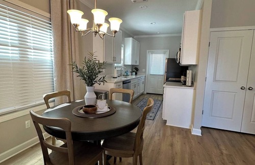 Midland City Cottage | 336 Riverstone Way- Charming 2-bedroom cottage with Amazing Amenities!
