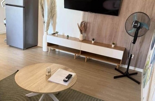 Homecourt Apartment | 34. Mélissa - Bright, modern - Station - WiFi - Stream