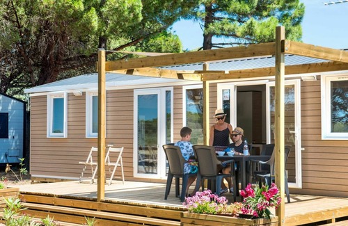 Les Cabanes de Fleury Other | 34 m² Accommodation ∙ 2 bedrooms ∙ 4 guests