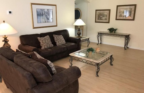 Thousand Oaks House | 34 Thousand House