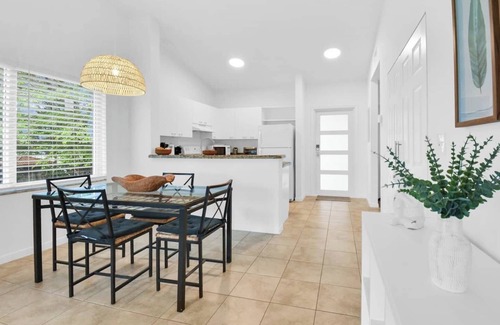 Boca Raton Apartment | 340D - Boca Retreat w/Pool, Parking, Near Evert Tennis & Shops