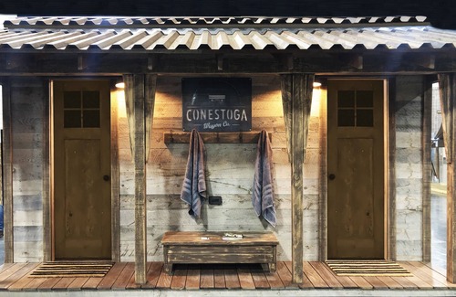 Camp Verde RV Rental | 341 Conestoga Wagon - Riverfront Resort