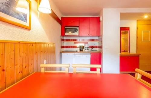 Plagne 1800 Apartment | 34m² Apartment in Plagne 1800 with Parking, Pet-friendly