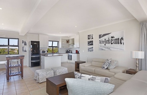 Big Bay House | 35 Island View - Three Bedroom House, Sleeps 6