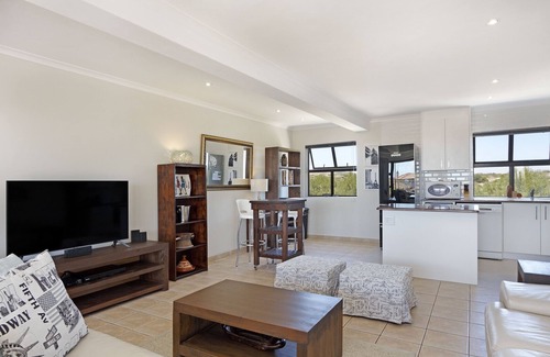 Big Bay House | 35 Island View - Three Bedroom House, Sleeps 6