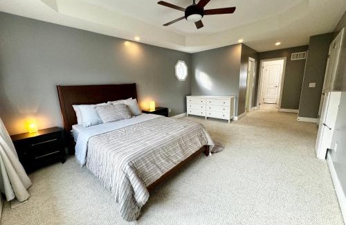 Brampton House | 3500 SqFt - Modern and Comfort - 4 BDRM Getaway - Relax - Unwind - Explore - Near Airport & Toronto Downtown