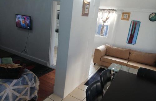 Goodwood House | 37 Grant prix lodge