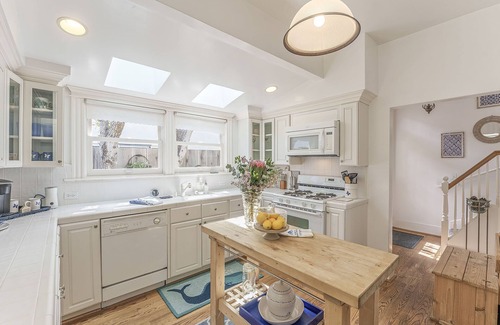 Pacific Grove House | 3887 Just Coast'n - Just a Few Steps to the Bay