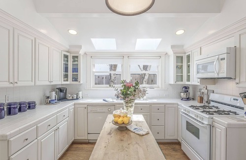 Pacific Grove House | 3887 Just Coast'n - Just a Few Steps to the Bay