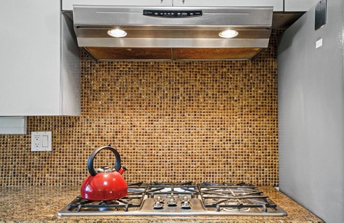 North Hills West House | 3B2BA Northridge Large Comfy Home Central Location