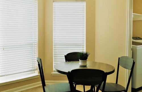 Stafford House | 3Bdrm 2.5Bath 5Beds - Near Downtown