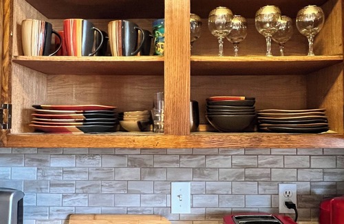 Sharonville House | 3bedr/2bath house near Summit park with fenced backyard and furnished basement