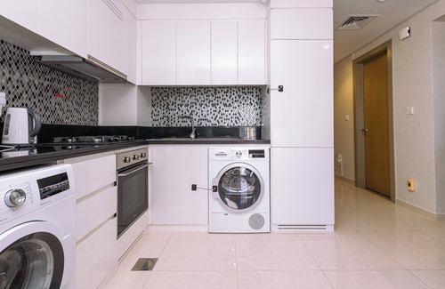Sheikh Zayed Road Apartment | 3BHK in Business Bay Pool & Gym Access