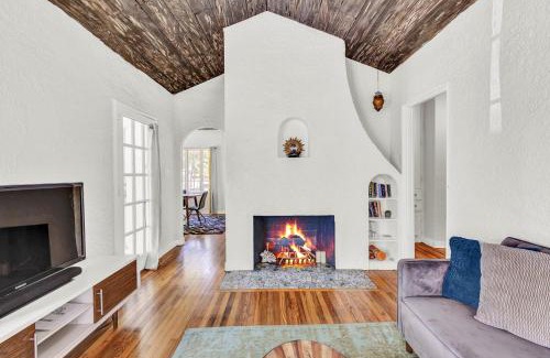 Kingston House | 3br 1bath - Spanish Beach Bungalow MainHouse