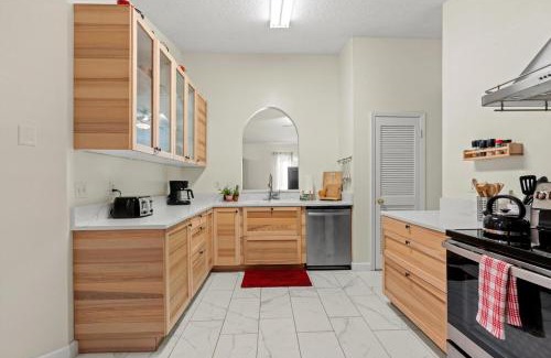 Southside House | 3br 2bath near Town Center