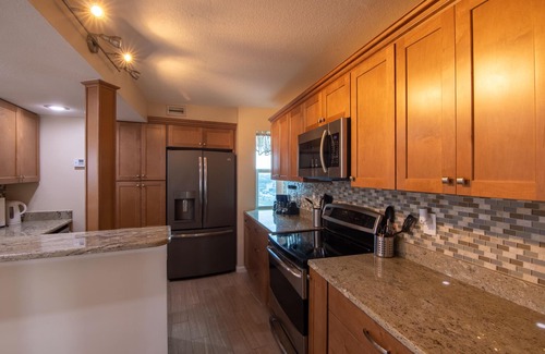 Gulfstream Beach Condo | 3BR Beachfront Oceanfront Condo – Pool, Pickleball, Views. Covered Parking