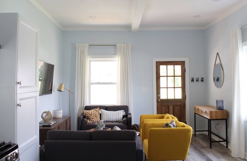 Pendleton Heights House | 3BR Downtown Oasis in Pendleton Heights