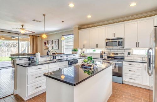 Mary Esther House | 3BR Gulf Getaway, Pet-Friendly, Soaking Tub, Near Parks