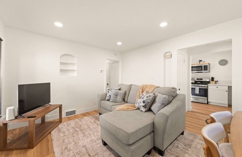 Euclid House | 3BR Home Bright & Open In Euclid Near Cleveland!