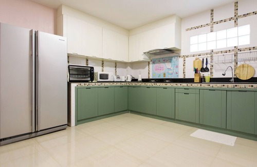 Hai Ya House | 3BR Home by Night Market Free Airport Pickup