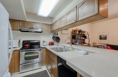 Lakeshore Condo | 3BR Huntington Lake condo with mountain views, WiFi, 2 decks, private W/D