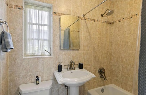 Coral Terrace House | 3br Oasis near Coral Gable