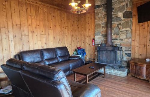 Wofford Heights House | 3BR Panoramic Lake View, Sequoia Forest, Kern County