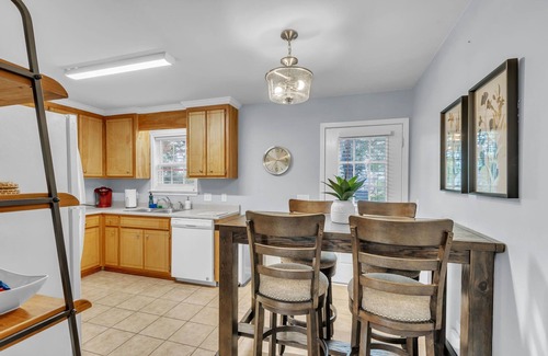 Greer House | 3BR - Pet-Friendly & Close to Downtown Greer