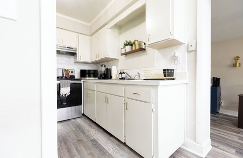 Carver City - Lincoln Gardens House | 3BR Retreat by Raymond James Stadium, Beach, Dine & Shops