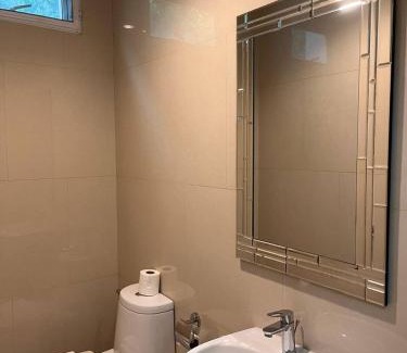 Bangkok Central Business District House | 3BR Sukhumvit Townhouse, close to Emsphere and BTS MRT