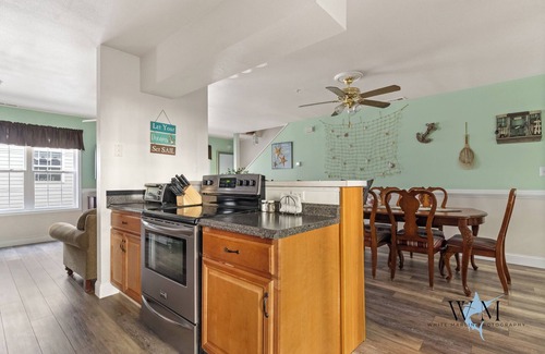 Ocean City Apartment | 3BR Townhouse Steps from Ocean City Inlet