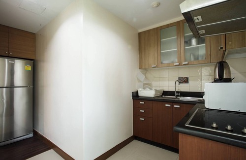 Khlong Toei Nuea Apartment | 3C - 2 Bedroom Downtown Apartment with shared Pool