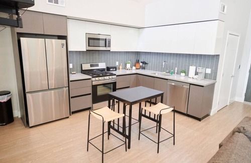 Koreatown Apartment | $3M Penthouse in K-Town with Private Roof Deck